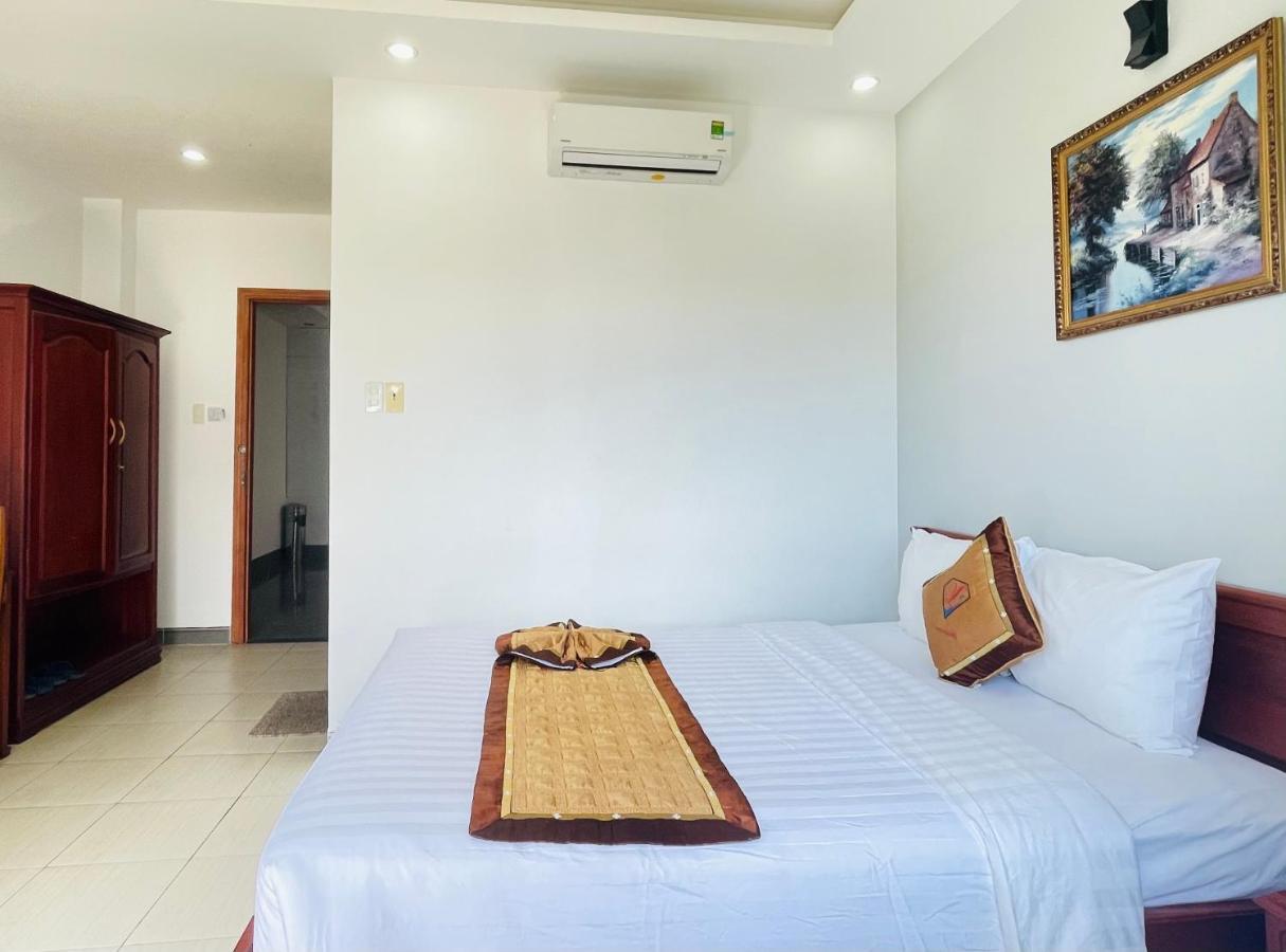 Y Linh Hotel Quy Nhon Exterior photo